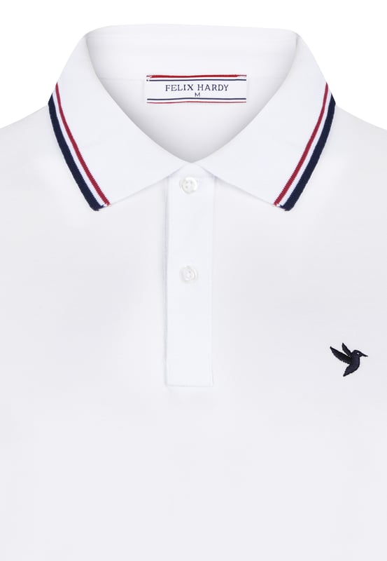 Das Felix Hardy Herren-Poloshirt mit kurzen Ärmeln ist ein zeitloses Kleidungsstück, das Komfort und Stil vereint. Aus einem atmungsaktiven, leichten Stoff gefertigt, bietet es hervorragende feuchtigkeitsableitende Eigenschaften, damit Sie den ganzen Tag kühl und trocken bleiben. Der klassische Polokragen und die Knopfleiste verleihen eine gepflegte, aber legere Optik, ideal für verschiedene Anlässe. Die taillierte Passform sorgt für eine moderne Silhouette, während die kurzen Ärmel und die weiche Textur uneingeschränkte Bewegungsfreiheit bieten. Ob für einen entspannten Ausflug oder eine semi-formelle Veranstaltung – dieses Poloshirt ist eine vielseitige Bereicherung für jede Garderobe.