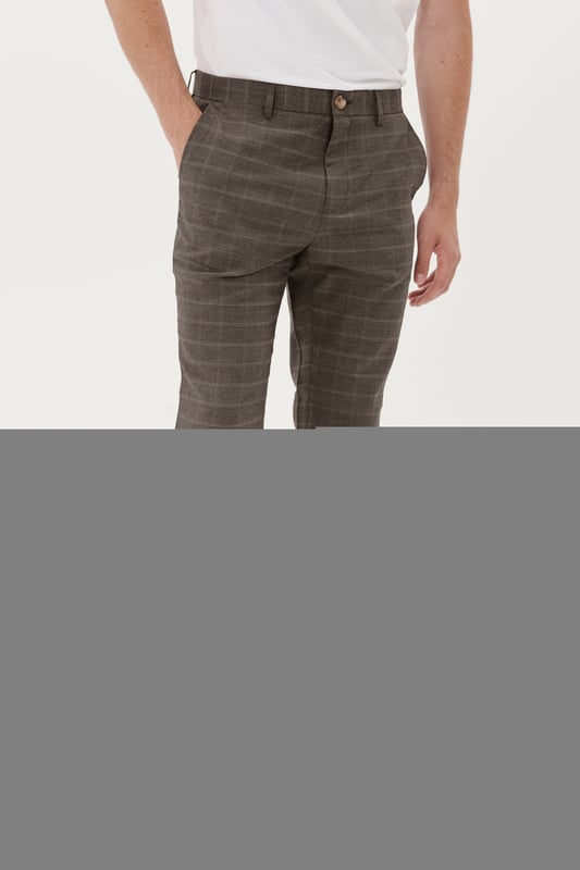 Gerade Passform,Normale Passform,Slim  Schonwäsche 30°, Nicht bleichen, Nicht im Trockner trocknen, Tropnass aufhängen, Kalt bügeln max. 110° C, Trockenreinigung  70% Polyester,28% Viskose,2% Elasthan