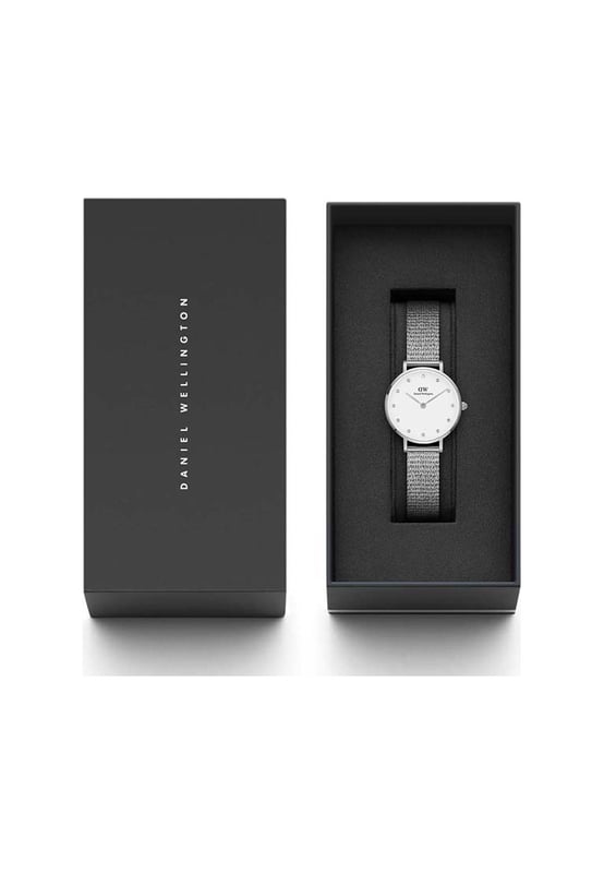 Daniel Wellington DW00100602 Ladies Petite Lumine Silver 28mm Watch Every Daniel Wellington watch watch is made to exacting standards and the Ladies Petite Lumine Silver 28mm Watch DW00100602 is no exception. It comes boxed in the original packaging with all the Daniel Wellington warranty and instructions. Get your Daniel Wellington Ladies Petite Lumine Silver 28mm Watch DW00100602 watch today.