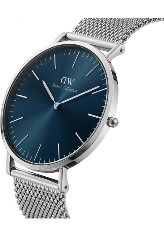 Every Daniel Wellington watch watch is made to exacting standards and the Mens Classic Sterling Silver 40mm Watch DW00100628 is no exception. It comes boxed in the original packaging with all the Daniel Wellington warranty and instructions. Get your Daniel Wellington Mens Classic Sterling Silver 40mm Watch DW00100628 watch today.