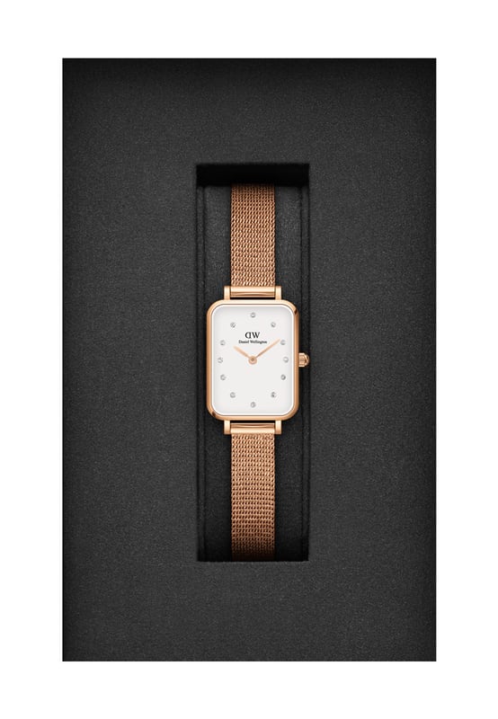 Daniel Wellington DW00100527 Ladies Quadro Lumine Rose Gold 20mm Watch The Ladies Quadro Lumine Rose Gold 20mm Watch DW00100527 is a great example of the Daniel Wellington watch range. You can buy with confidence that your DW00100527 Ladies Quadro Lumine Rose Gold 20mm Watch is fully covered by the official Daniel Wellington warranty.