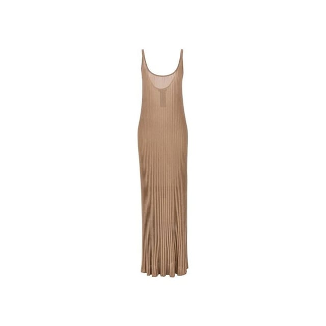 - Composición: 20% Fibra metálica 80% Viscosa - Sin mangas - Ribetes acanalados - Limpieza en seco - Cuello redondo - Diseño elástico - La modelo mide 180 cm y lleva la talla S - Tirantes finos - Fabricado en Extra UE - Género: MUJER -