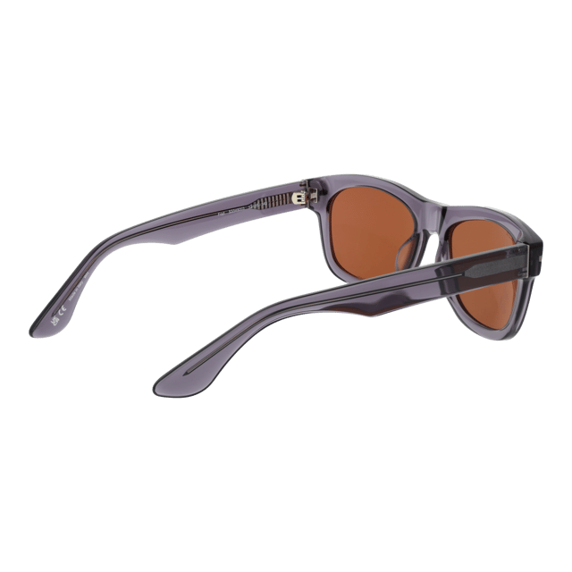 Geschlecht: Unisex
Hauptfarbe: Grau
Rahmenfarbe: Grau
Rahmenmaterial: Kunststoff
Glasfarbe: Braun
Glasmaterial: Kunststoff
Filterkategorie: 2
Glaseffekt: Photochromatisch & Polarisiert
Schutz: 100% UVA & UVB
Größe: 53-18-140
Glasbreite: 53
Glashöhe: 39
Stegbreite: 18
Brillenbreite: 140
Bügellänge: 140
Stil: Rechteck
Rahmenstil: Vollrand
Federscharnier: Nein
Besonderheiten: Blaufilter
Lieferumfang: Original-Etui
Country: China
