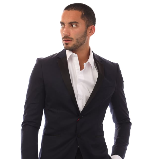 Men's Hugo Boss AlinzS Blazer Jacket.- Notch lapels.- Buttoned cuffs.- Button front.- Chest welt pocket.- Waist welt pockets.- Fully lined.- Slim fit.- 100% Virgin Wool. Ref: 50402484401.
