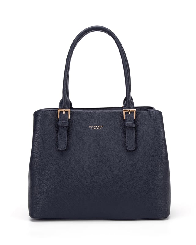 Damenhandtasche mit Reißverschluss. eine Innentasche mit Reißverschluss und zwei offene Innentaschen. fehlende Außentaschen. verstellbarer und abnehmbarer Schultergurt. im PU-Griff. ein Innenfach. Außenmaterial. Innen ungefüttert. Maße: 30,5x23,5x13,5 cm. Modeprodukt