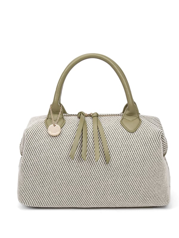 Diana&Co bolso de mano Mujer Bolso de mujer. El cierre es con cremallera. Los bolsillos internos son uno con cremallera y dos abiertos. Los bolsillos externos están ausentes. La correa para el hombro es ajustable y extraíble. El mango está fabricado en PU. Hay un compartimento interno. El material exterior es Cuero Vegano/Pu. Internamente no está forrado. Medidas: 37x20x16 cm. Producto de moda