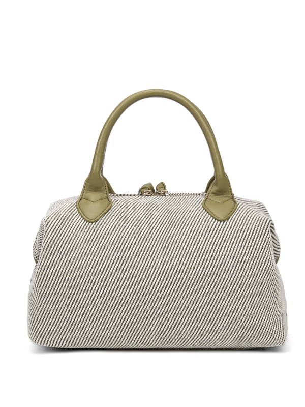 Diana&Co bolso de mano Mujer Bolso de mujer. El cierre es con cremallera. Los bolsillos internos son uno con cremallera y dos abiertos. Los bolsillos externos están ausentes. La correa para el hombro es ajustable y extraíble. El mango está fabricado en PU. Hay un compartimento interno. El material exterior es Cuero Vegano/Pu. Internamente no está forrado. Medidas: 37x20x16 cm. Producto de moda