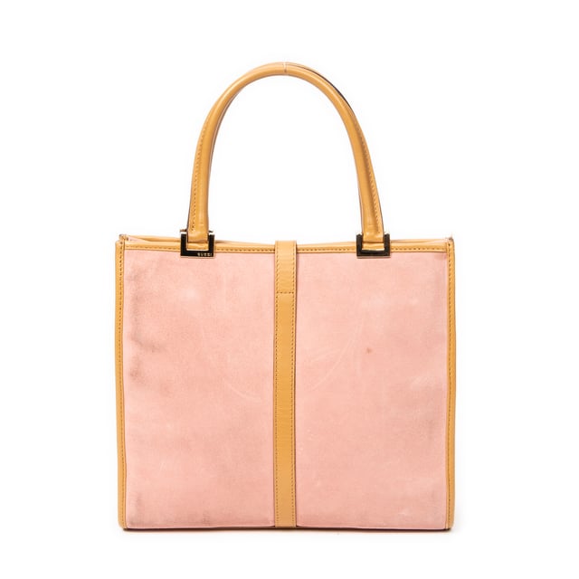 Gucci Tassen Jackie Tote  Handtas in de Roze/Bruin Kalfsleer in de Goud  hardware. Het product is in In Zeer Goede Staat (AB).
  Afmetingen: 24.5x22.5x7.5 cm 
  Inclusief accessoires: None
      
  BrandCo Paris vindt zeldzame artikelen in de beste staat voor ongelooflijke prijzen. Het is de moeite waard om geduldig te zijn! Koop met vertrouwen: alle artikelen van BrandCo Paris worden zorgvuldig geselecteerd en geverifieerd door ons team van experts.

  Alle artikelen worden geleverd met een certificaat van echtheid en verpakt door BrandCo Paris.

  Classificatietabel voor de conditie van het artikel:

  N (als nieuw)
  AA (perfecte staat)
  A (uitstekende staat)
  AB (zeer goede staat)
  B (goede/redelijke staat)
