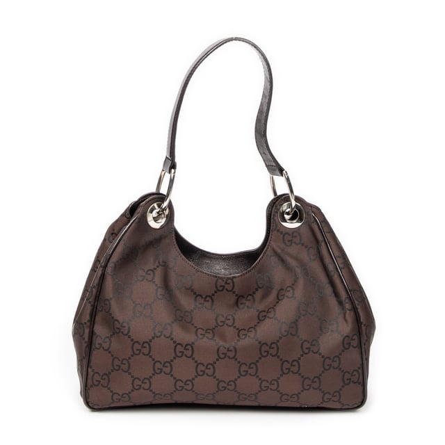 Colbert Hobo Schoudertas Gucci Tassen Colbert Hobo Schoudertas in de Bruin Doek in de Zilver hardware. Het product is in In Uitstekende Staat (A).
Afmetingen: 20x35x11.5 cm
Inclusief accessoires: None
BrandCo Paris vindt zeldzame artikelen in de beste staat voor ongelooflijke prijzen. Het is de moeite waard om geduldig te zijn! Koop met vertrouwen: alle artikelen van BrandCo Paris worden zorgvuldig geselecteerd en geverifieerd door ons team van experts.
Alle artikelen worden geleverd met een certificaat van echtheid en verpakt door BrandCo Paris.
Classificatietabel voor de conditie van het artikel:
N (als nieuw)
AA (perfecte staat)
A (uitstekende staat)
AB (zeer goede staat)
B (goede/redelijke staat)
