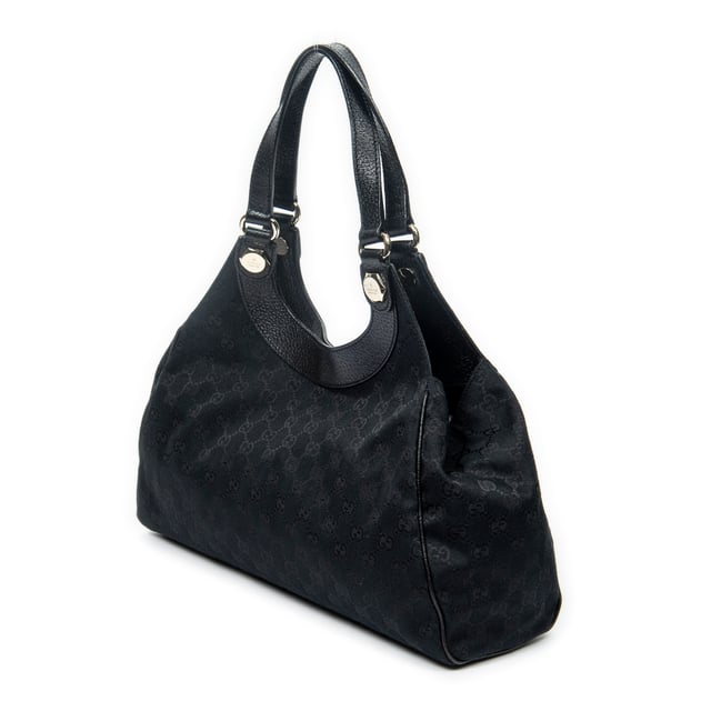 Medium Charmy Shoulder Bag Schoudertas Gucci Tassen Medium Charmy Shoulder Bag Schoudertas in de Zwart Doek in de Goud hardware. Het product is in In Uitstekende Staat (A).
Afmetingen: 38x22x8 cm
Inclusief accessoires: None
BrandCo Paris vindt zeldzame artikelen in de beste staat voor ongelooflijke prijzen. Het is de moeite waard om geduldig te zijn! Koop met vertrouwen: alle artikelen van BrandCo Paris worden zorgvuldig geselecteerd en geverifieerd door ons team van experts.
Alle artikelen worden geleverd met een certificaat van echtheid en verpakt door BrandCo Paris.
Classificatietabel voor de conditie van het artikel:
N (als nieuw)
AA (perfecte staat)
A (uitstekende staat)
AB (zeer goede staat)
B (goede/redelijke staat)