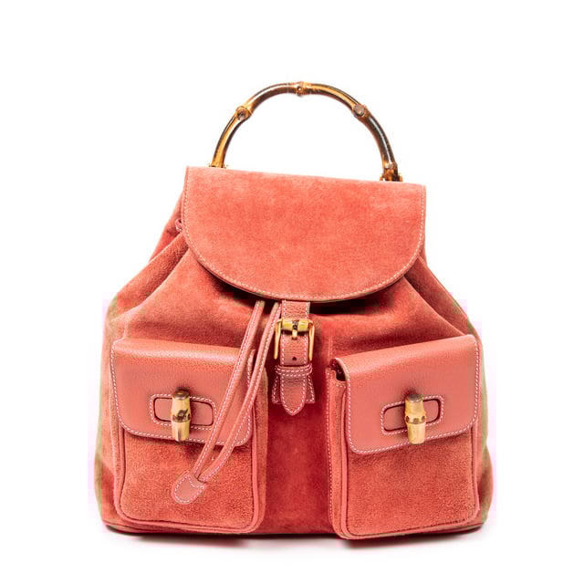 Large Bamboo Backpack Rugzak Gucci Tassen Large Bamboo Backpack Rugzak in de Rood Kalfsleer in de Goud hardware. Het product is in In Zeer Goede Staat (AB).
Afmetingen: 30.5x30x10 cm
Inclusief accessoires: None
BrandCo Paris vindt zeldzame artikelen in de beste staat voor ongelooflijke prijzen. Het is de moeite waard om geduldig te zijn! Koop met vertrouwen: alle artikelen van BrandCo Paris worden zorgvuldig geselecteerd en geverifieerd door ons team van experts.
Alle artikelen worden geleverd met een certificaat van echtheid en verpakt door BrandCo Paris.
Classificatietabel voor de conditie van het artikel:
N (als nieuw)
AA (perfecte staat)
A (uitstekende staat)
AB (zeer goede staat)
B (goede/redelijke staat)