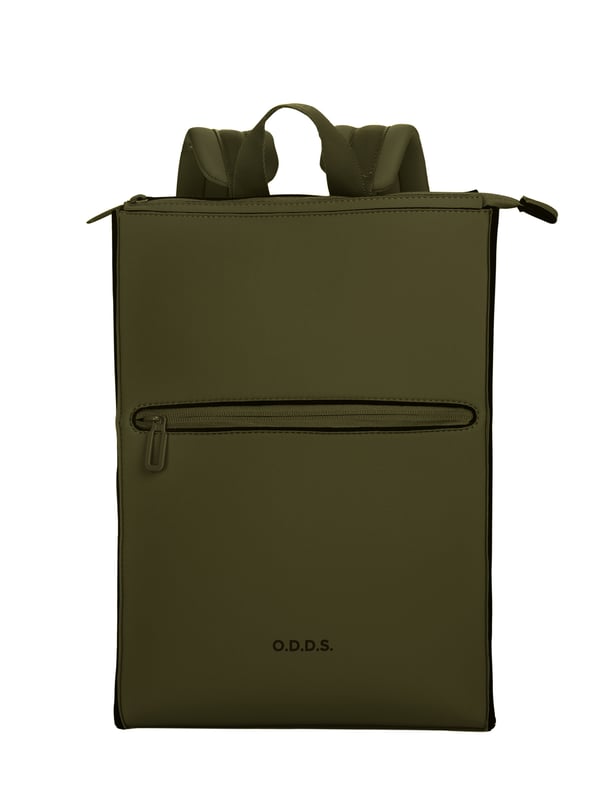 Tucano Mochila Unisexo Mochila unisex. El cierre es con cremallera. Los bolsillos internos son uno con cremallera. Los bolsillos externos son uno frontal con cremallera. Falta la correa para el hombro. El mango es de Neopreno. Hay un compartimento interno. El material exterior es neopreno. Internamente es poliéster. Medidas: 25x35x10 cm. Producto de moda