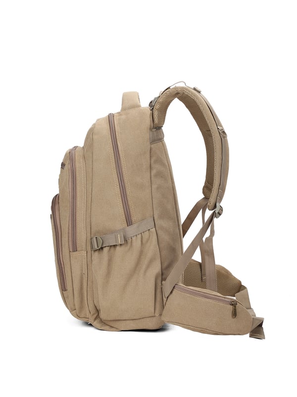 Aoking Mochila Unisexo Mochila unisex. El cierre es con cremallera. Los bolsillos internos son bolsillos multifuncionales. Hay tres bolsillos externos con cremallera y dos laterales abiertos. Falta la correa para el hombro. El asa es de tela. Hay un compartimento interno. El material exterior es poliéster. Internamente está forrado en poliéster. Medidas: 55x34x16 cm. Producto de moda