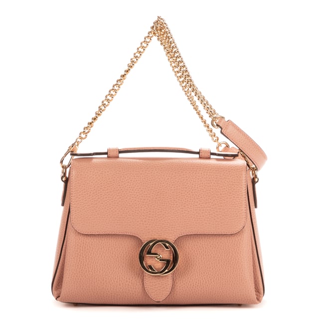 Gucci Interlocking G en Rosa Piel de becerro Gucci Bolsas Interlocking G Bolso bandolera en Rosa Piel de becerro y Oro hardware. El producto está en en Perfectas Condiciones (AA).
Dimensiones: 43x34x18 cm
Accesorios incluidos: Dustbag
BrandCo Paris encuentra artículos raros y en las mejores condiciones a precios increíbles. ¡Vale la pena tener paciencia! Compra con confianza: todos los artículos de BrandCo Paris son seleccionados y autenticados cuidadosamente por nuestro equipo de expertos.
Todos los artículos vienen con un certificado de autenticidad y un embalaje entregado por BrandCo Paris.
Tabla de clasificación de la condición del artículo
N (como nuevo)
AA (perfecto estado)
A (excelente estado)
AB (muy buen estado)
B (bueno/regular)