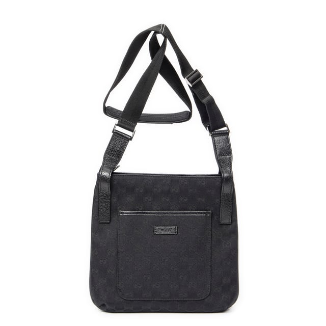 Front Slip Pocket Crossbody Schoudertas Gucci Tassen Front Slip Pocket Crossbody Schoudertas in de Zwart Doek in de Zilver hardware. Het product is in In Perfecte Staat (AA).
Afmetingen: 24x25x2 cm
Inclusief accessoires: None
BrandCo Paris vindt zeldzame artikelen in de beste staat voor ongelooflijke prijzen. Het is de moeite waard om geduldig te zijn! Koop met vertrouwen: alle artikelen van BrandCo Paris worden zorgvuldig geselecteerd en geverifieerd door ons team van experts.
Alle artikelen worden geleverd met een certificaat van echtheid en verpakt door BrandCo Paris.
Classificatietabel voor de conditie van het artikel:
N (als nieuw)
AA (perfecte staat)
A (uitstekende staat)
AB (zeer goede staat)
B (goede/redelijke staat)