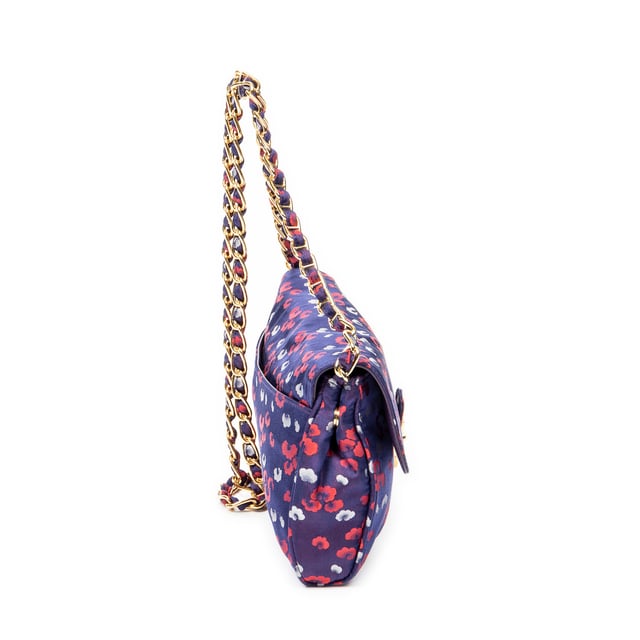 Push Lock Chain Flap Clutch Umhängetasche Prada Taschen Push Lock Chain Flap Clutch Umhängetasche und Lila Leinwand und Gold hardware. Das Produkt ist auf in ausgezeichnetem Zustand (A).
Abmessungen: 24x15x3 cm
Zubehör inklusive: None
BrandCo Paris hat seltene Artikel und die besten Konditionen zu unglaublichen Preisen vorgestellt. Geduld lohnt sich! Kaufen Sie mit Vertrauen: Alle Artikel von BrandCo Paris sind von unserem Expertenteam ausgewählt und authentisch.
Alle Artikel enthalten ein Echtheitszertifikat und wurden von BrandCo Paris übernommen.
Tabelle zur Klassifizierung des Artikelzustands
N (wie neu)
AA (perfekter Zustand)
A (ausgezeichneter Zustand)
AB (sehr guter Zustand)
B (gut/mittelmäßig)