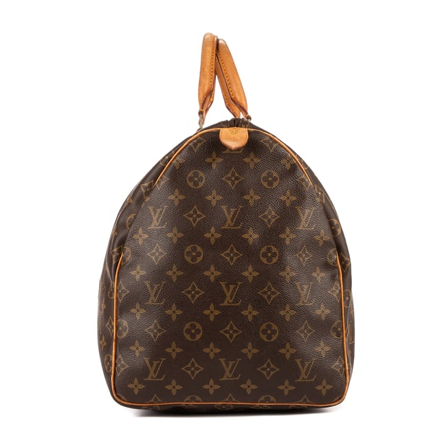 Louis Vuitton Taschen Keepall 55 Reisetasche und Braun Beschichtete Leinwand und Goldenes Messing hardware. Das Produkt ist auf in sehr gutem Zustand (AB).
  Abmessungen: 55x28x25 cm 
  Zubehör inklusive: Worn Handles
  Äußere Hinweise: Worn Handles
  BrandCo Paris hat seltene Artikel und die besten Konditionen zu unglaublichen Preisen vorgestellt. Geduld lohnt sich! Kaufen Sie mit Vertrauen: Alle Artikel von BrandCo Paris sind von unserem Expertenteam ausgewählt und authentisch.
  Alle Artikel enthalten ein Echtheitszertifikat und wurden von BrandCo Paris übernommen.
  Tabelle zur Klassifizierung des Artikelzustands
  N (wie neu)
  AA (perfekter Zustand)
  A (ausgezeichneter Zustand)
  AB (sehr guter Zustand)
  B (gut/mittelmäßig)