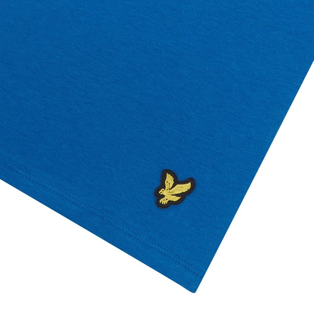 Lyle and Scott Juniors Loungewear Shorts Set. Prince cotton jersey sleepwear T-Shirt and shorts set. Complete with the classic embroidered eagle. Perfect for any occasion or gifting. Material: 50% Cotton, 45% Viscose, 5% Elastane. Ref: PRINCE9026.