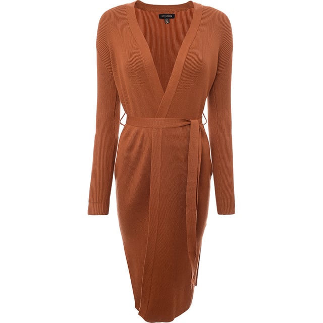 QED London Womens Dresses Midi In Brown The QED London edge to edge maxi cardigan in brown is a stylish and cozy addition to your wardrobe. Made from a blend of 80% viscose and 20% nylon, this cardigan offers a soft and comfortable feel while ensuring durability. The edge-to-edge design provides a sleek and modern look, making it easy to layer over various outfits.
The brown color adds a warm and earthy tone, perfect for complementing a range of styles. The maxi length gives it a chic and elegant appearance, making it suitable for both casual and more dressed-up occasions. Whether you?re wearing it over a dress or pairing it with jeans and a top, this cardigan is a versatile and fashionable choice for any season.