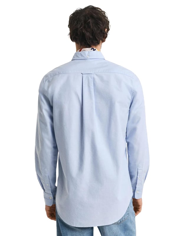 Introducing Enzo Milano Men's Shirts: the epitome of luxury. Impeccably crafted with lightweight, breathable cotton, these Regular Fit shirts feature a sophisticated Button-Down Collar and Long Sleeves for a timeless look. Each shirt is adorned with the Enzo Milano Logo, embroidered on the chest for a touch of exclusivity