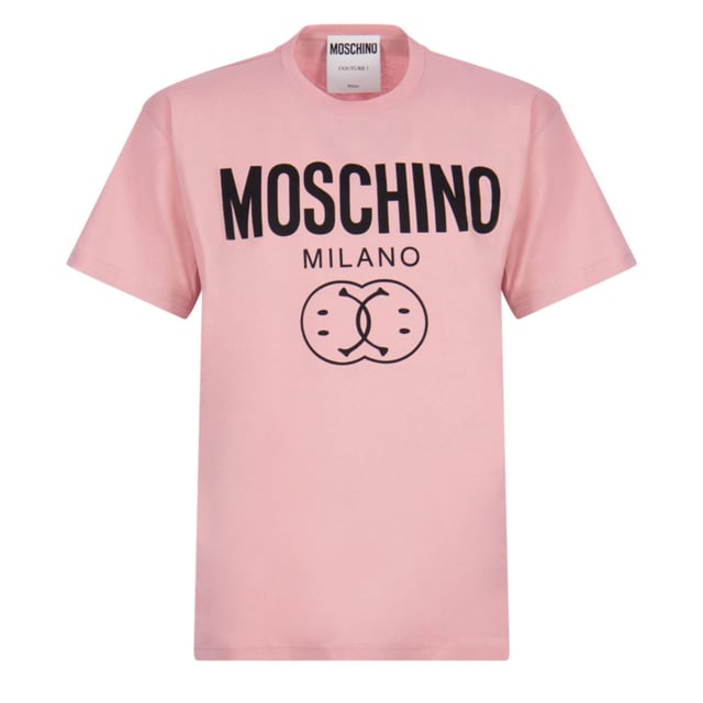 Elevate your casual wardrobe with the Moschino Milano Double Smiley Logo T-Shirt, a perfect blend of playful design and premium quality. Crafted from soft, breathable fabric, this t-shirt ensures all-day comfort while showcasing Moschino's iconic double smiley logo for a bold, stylish statement. Its versatile fit makes it ideal for layering or wearing solo, effortlessly enhancing your look whether you're out with friends or enjoying a relaxed day. Make a confident impression with this standout piece that combines fun and fashion in one must-have tee. Made in Portugal, 100% Cotton