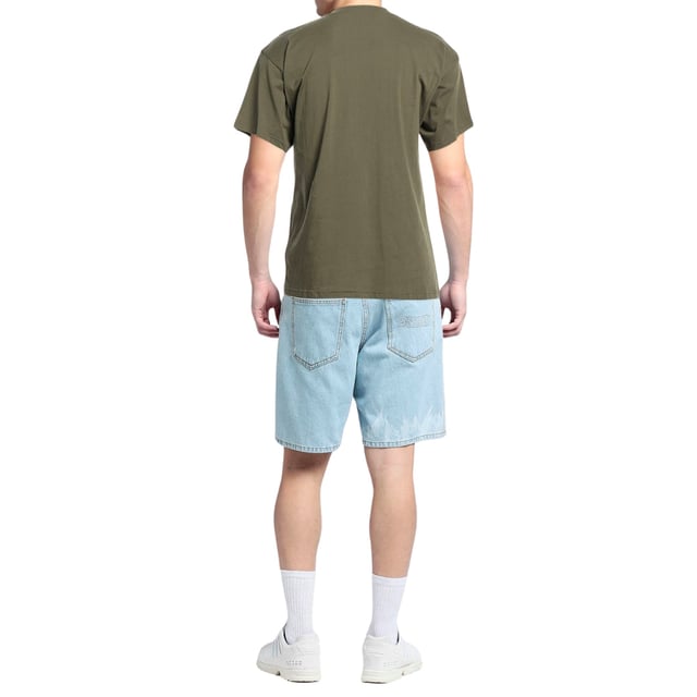 Moschino Bold Embroidered Multicolour Logo Green T-shirt Elevate your casual wardrobe with the Moschino Bold Embroidered Multi Logo Green T-Shirt. Crafted with attention to detail, this vibrant green tee features striking multi-logo embroidery that showcases Moschino's iconic style. Made from high-quality materials, it offers a comfortable fit perfect for everyday wear or making a statement at social gatherings. The bold design adds a fresh, contemporary edge to your outfit, ensuring you stand out effortlessly. Ideal for fashion enthusiasts who appreciate unique, standout pieces, this T-shirt combines comfort and luxury in one versatile garment. Make it a key part of your collection today. Made in Portugal, 100% Cotton