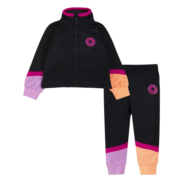Stand-up collar.Zip fastening.Elasticated waistband.Ribbed cuffs.Converse logo.Colorblock design.
