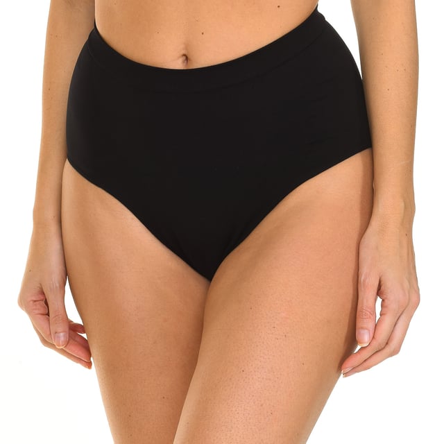 Slip modelante de compresión media.\nEleva los gluteos y contiene el vientre.\nAdelgaza las caderas.\n Composición: 86% Poliamida, 14% Elastano\n Cuidados:\nLavar a mano. \nNo usar lejía. \nNo usar secadora. \nNo planchar.