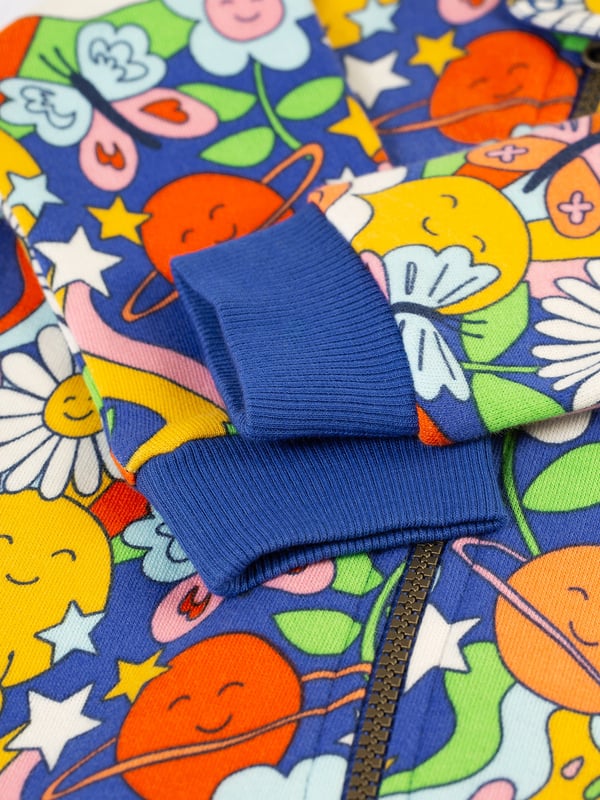 Frugi Girls Snuggle Suit - Multicolour Printed brushback snuggle suit with rib cuffs, jersey lined hood and centre front zip fastening. GOTS Organic Certified by Soil Association Certification Licence Number DK22283. Part of the Frugi circular Recycle Me! Range, this garment can be recycled once it comes to the end of it's usable life.