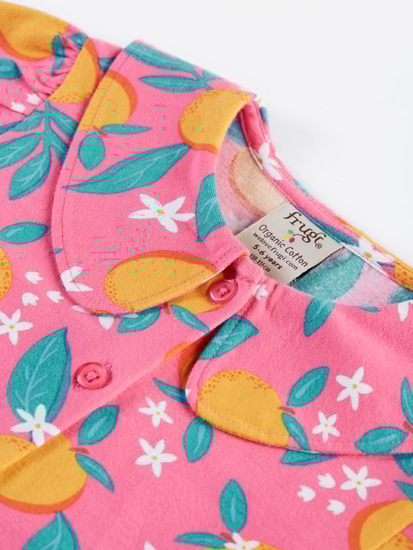 Beautiful top made with our lightweight organic cotton stretch jersey. Features oversized peter pan collar, gathered sleeve detail and button front fastening. GOTS Organic Certified by Soil Association Certification Licence Number DK22283