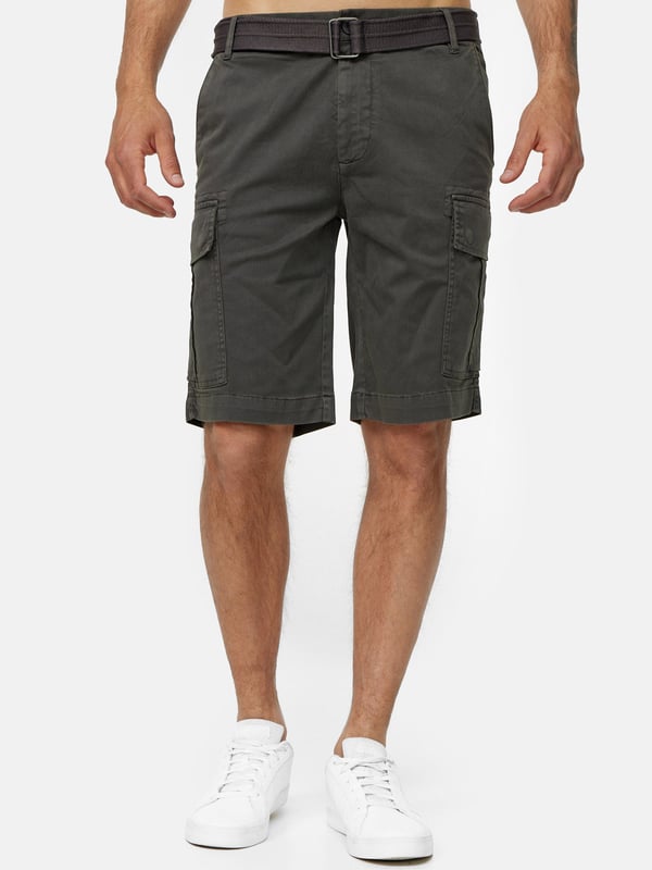 Artikelbeschreibung


	Moderne &amp; zeitlose Herren Cargo Shorts von Tazzio
	
Verschluss: Reißverschluss
	
Hosentaschen: Eingrifftaschen, Coinpocket, Cargotaschen, Gesäßtaschen
	Inkl. abnehmbarem Gürtel
	Gürtelschlaufen
	Hochwertiges Material &amp; bequem zu tragen
	Ideale Jeans Shorts das ganze Jahr


Passform


	
Passform: Regular Fit
	
Länge: Kurz
	
Leibhöhe: Normal


Material &amp; Pflege


	
Material Oberstoff: 98% Baumwolle, 2% Elasthan
	
Elastizität: Leicht elastisch
	
Pflegehinweise: Maschinenwäsche
