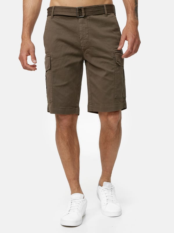 Artikelbeschreibung


	Moderne &amp; zeitlose Herren Cargo Shorts von Tazzio
	
Verschluss: Reißverschluss
	
Hosentaschen: Eingrifftaschen, Coinpocket, Cargotaschen, Gesäßtaschen
	Inkl. abnehmbarem Gürtel
	Gürtelschlaufen
	Hochwertiges Material &amp; bequem zu tragen
	Ideale Jeans Shorts das ganze Jahr


Passform


	
Passform: Regular Fit
	
Länge: Kurz
	
Leibhöhe: Normal


Material &amp; Pflege


	
Material Oberstoff: 98% Baumwolle, 2% Elasthan
	
Elastizität: Leicht elastisch
	
Pflegehinweise: Maschinenwäsche