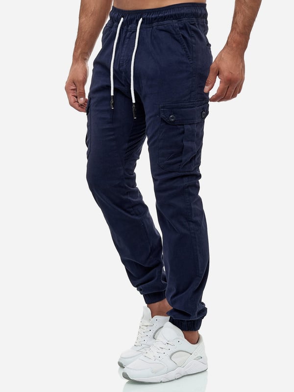 Tazzio Herren Cargohose Regular Fit Artikelbeschreibung
Moderne & zeitlose Herren Jeans von Tazzio
Verschluss: Tunnelzug
Hosentaschen: Eingrifftaschen, Cargotaschen, Gesäßtaschen
Stretchanteil für eine optimale Passform
2 Taschen an den Beinseiten, via Knopf verschließbar
Im Jogger-Stil
Hochwertiges Material & bequem zu tragen
Ideale Hose für das ganze Jahr
Passform
Passform: Regular Fit
Länge: Knöchellang
Leibhöhe: Normal
Material & Pflege
Material Oberstoff: 97% Baumwolle, 3% Elasthan
Elastizität: Leicht elastisch, elastischer Bund
Pflegehinweise: Maschinenwäsche