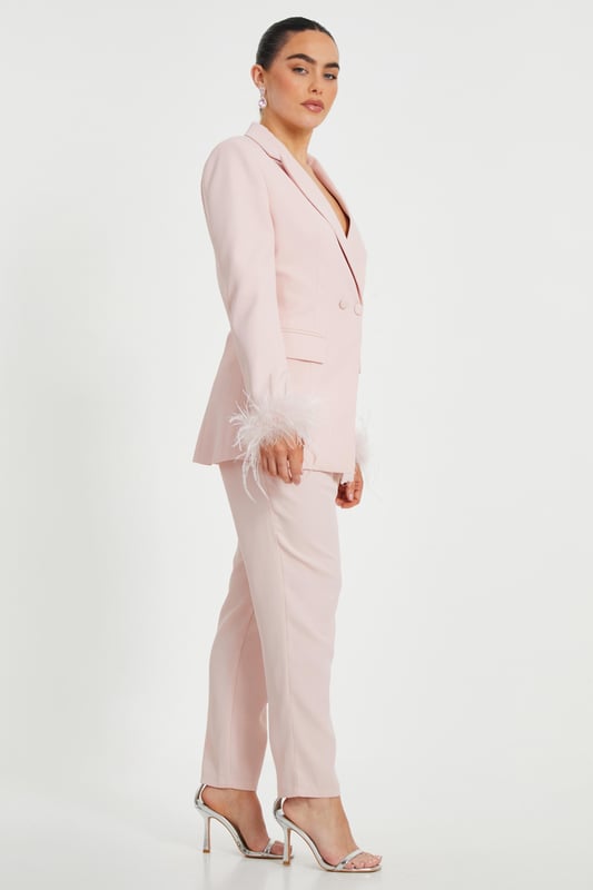 - Woven finish - High waisted - Tapered leg - Tailored look - Model height: 5'2" - Model wears uk 6 / us 2 / eur 34 - Always check the wash care label - Cool hand wash with mild detergent