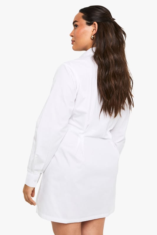 boohoo PlusYou&rsquo;ll find full on fashion for the fuller figure with the boohoo Plus range. Delivering directional designs for UK sizes 16 to 24, this ultra-flattering collection combines perfectly proportioned fits with statement styles so that you can stay on top of this season&rsquo;s trends.