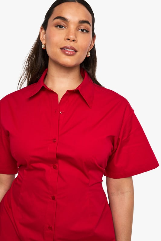 boohoo PlusYou&rsquo;ll find full on fashion for the fuller figure with the boohoo Plus range. Delivering directional designs for UK sizes 16 to 24, this ultra-flattering collection combines perfectly proportioned fits with statement styles so that you can stay on top of this season&rsquo;s trends.