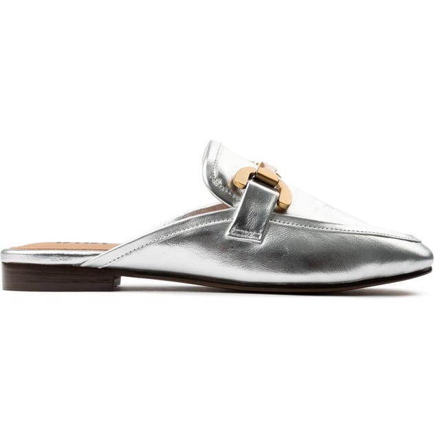 Add some equestrian elegance to your look with the dashing Bibi Lou Vela loafer. Crafted from supple metallic leather, with a chic square toe and accented by a gleaming gold horsebit detail, these loafers pair a confident 2.5cm block heel with a classic, vogue penny-loafer style. Slip into this refined staple, where style meets sophistication.