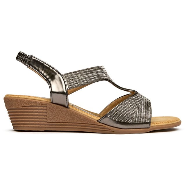 Damen Metallic Solesister Dana Keilsandalen, hergestellt aus synthetischen Materialien und mit einer synthetischen Sohle. Merkmale: runde Zehenpartie, synthetisches Futter und Socken sowie elastischer Fersenriemen.
