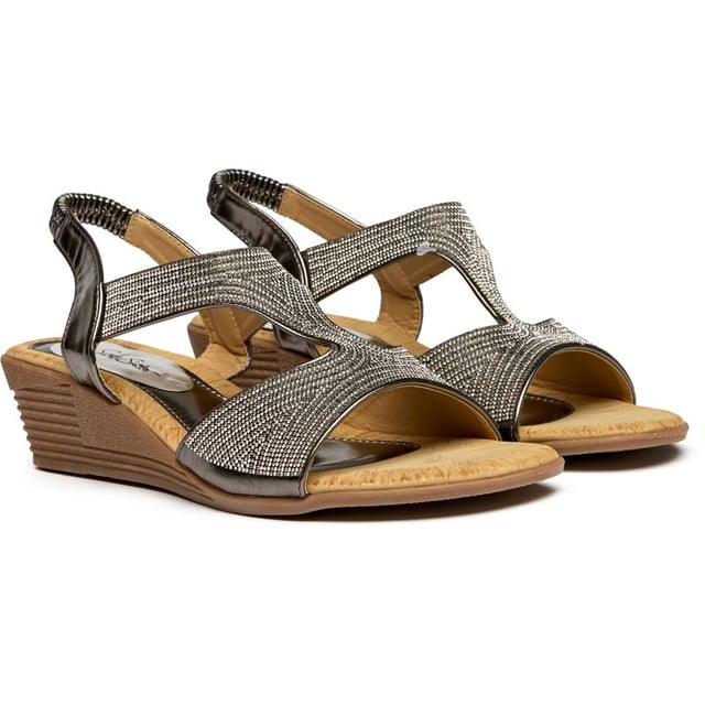 Damen Metallic Solesister Dana Keilsandalen, hergestellt aus synthetischen Materialien und mit einer synthetischen Sohle. Merkmale: runde Zehenpartie, synthetisches Futter und Socken sowie elastischer Fersenriemen.