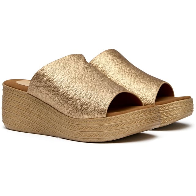 Dames metallic Solesister brandy wedge sandalen, vervaardigd met synthetisch materiaal en een synthetische zool. Kenmerken: ronde neus en synthetische voering & sok.