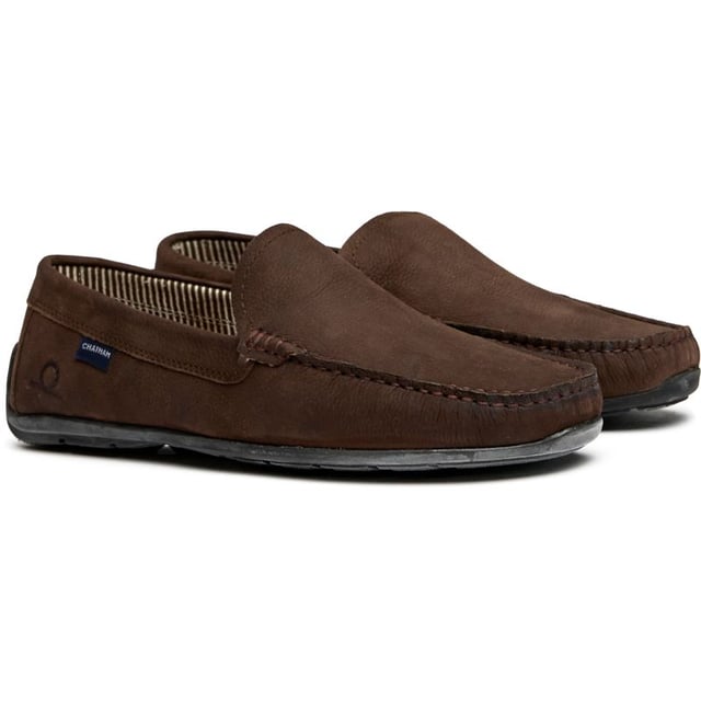 Mens brown Chatham Marine hatch shoes, manufactured with nubuck and a rubber sole. Featuring: chatham branding, fully lined, driving moc sole and stitched upper.