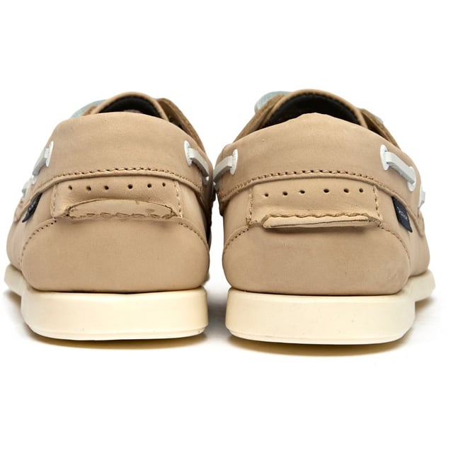 Mens white Chatham Marine bow ii shoes, manufactured with nubuck and a rubber sole. Featuring: leather lining and sock, cushioned insock, stitched sole and woven branded tab.