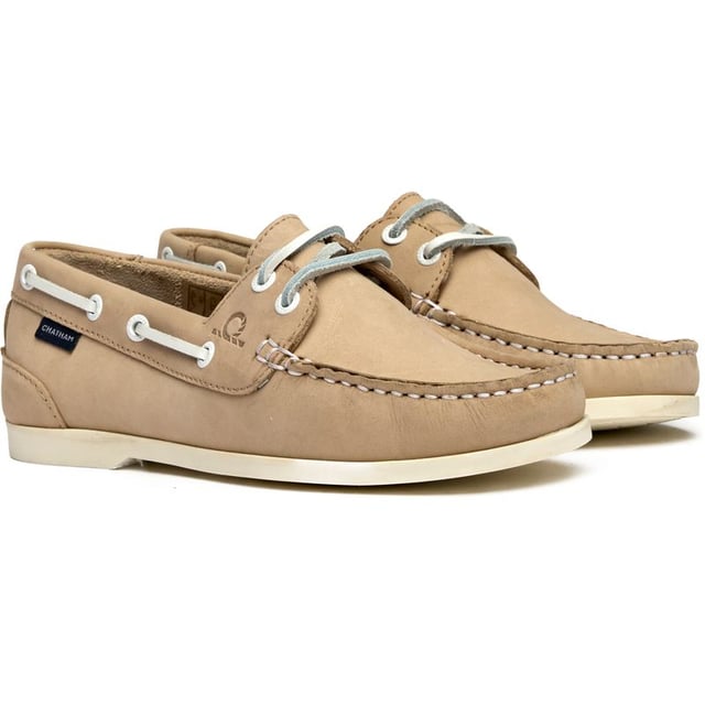 Womens white Chatham Marine willow shoes, manufactured with nubuck and a rubber sole. Featuring: leather lining and sock, cushioned foam insole, hi-grip rubber outsole and branded woven label.