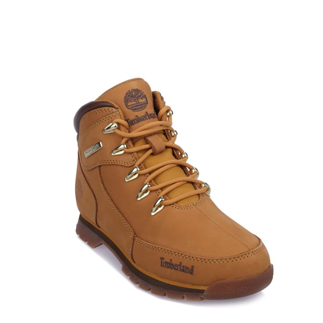 Boys Timberland Euro Rock Lace Up Boot in wheat.- Nubuck Leather upper.- Lace up fastening.- Padded collar.- Contrast collar and sole stripe.- Branding to heel side and tongue.- Anti-fatigue removable footbed.- ReBOTL fabric lining containing at least 50% recycled plastic.- Gripstick rubber.- Ref: A43PR2311