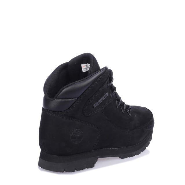 Boys Timberland Euro Rock Lace Up Boot in black.- Nubuck Leather upper.- Lace up fastening.- Padded collar.- Contrast collar and sole stripe.- Branding to heel side and tongue.- Anti-fatigue removable footbed.- ReBOTL fabric lining containing at least 50% recycled plastic.- Gripstick rubber.- Ref: A43KR0011