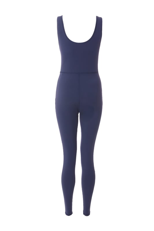 - Scoop neckline - Sleeveless - Seamless look - Model height: 5'6" - Model wears size: s - Always check the wash care label - Cool hand wash with mild detergent