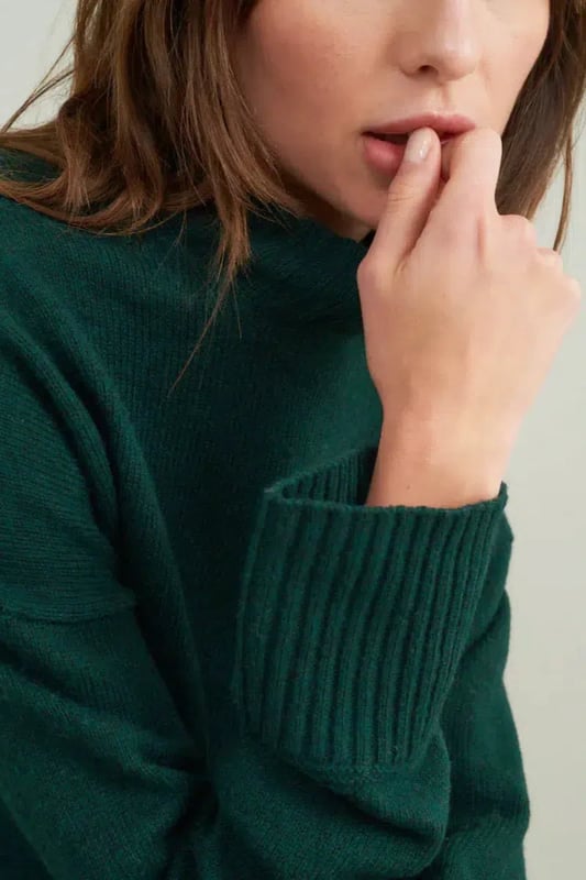 Wrap yourself up in this Nobody's Child jumper, made from soft cotton-rich yarn. It's designed in a comfy relaxed fit to a longline shape that clings to your body. Ribbed detailing on the funnel neckline, cuffs and hem adds a neat finish.

27" Shoulder to Hem.