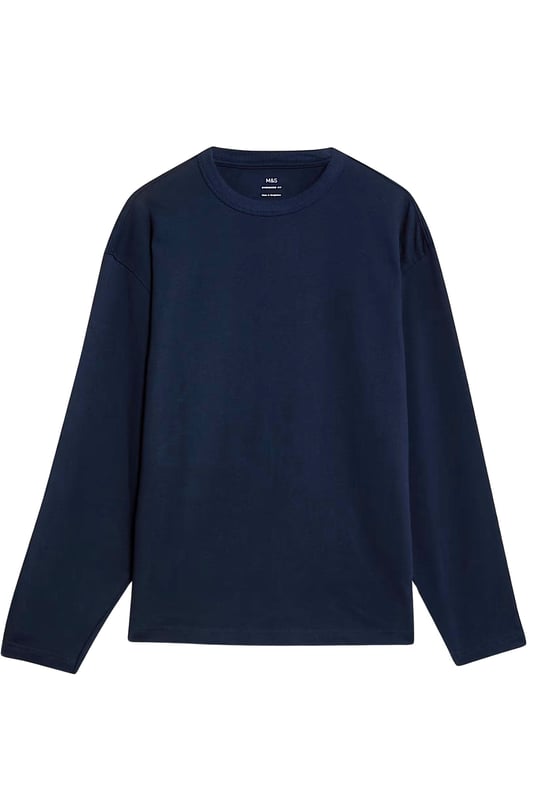 This long-sleeved pure cotton t-shirt is perfect for laid-back days. Made to an oversized fit from soft and breathable cotton. A crew neck and dropped shoulders add to its relaxed feel.

28" Shoulder to Hem.