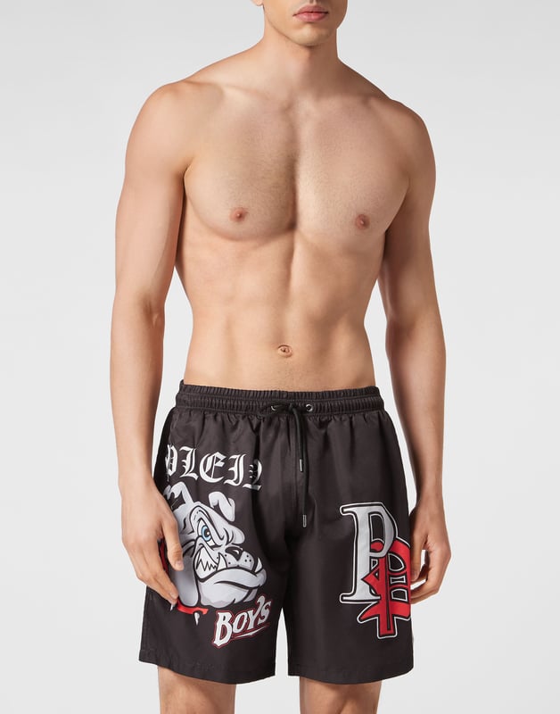 Personalice también su look de tiempo libre. Le proponemos estos boxers de natación con el estampado Bulldog y el Logo.   Nailon con estampado Bulldog en la pierna derecha. La marca aparece en ambas piernas.   Cinturilla elástica con cordón   Parche de goma con PP Hexagon cosido en la pierna izquierda   Dos bolsillos con aberturas   Forro interior de malla