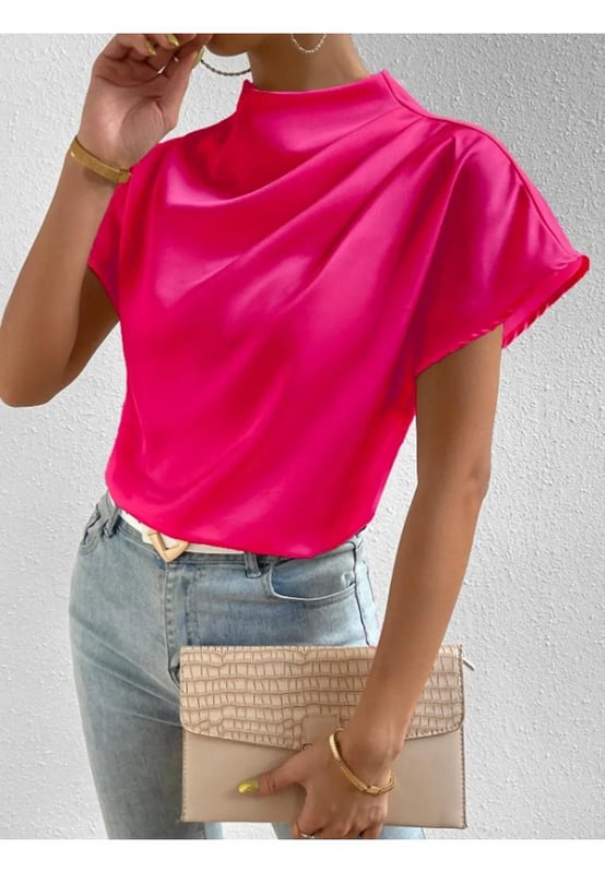 Basisstil  
Keine Dehnung  
Materialzusammensetzung: 95% Polyester, 5% Spandex  
Pflegehinweise: Maschinenwäsche kalt, im Trockner niedrig trocknen  
Importiert  
Produktmessungen (Zoll):  
Größe S: Oberteil Länge 24, Brust 37,8, Ärmel Länge 10,6  
Größe M: Oberteil Länge 24,4, Brust 39,4, Ärmel Länge 10,9  
Größe L: Oberteil Länge 24,8, Brust 41,7, Ärmel Länge 11,3  
Größe XL: Oberteil Länge 25,2, Brust 44,1, Ärmel Länge 11,7